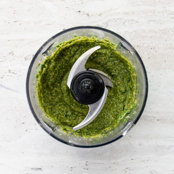 Pesto padažo instrukcijos: 3 žingsnis.